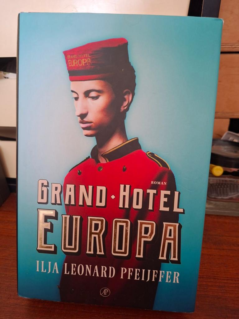Ilja Leonard Pfeijffer - Grand Hotel Europa, Boeken, Verzenden, Zo goed als nieuw, Ilja Leonard Pfeijffer