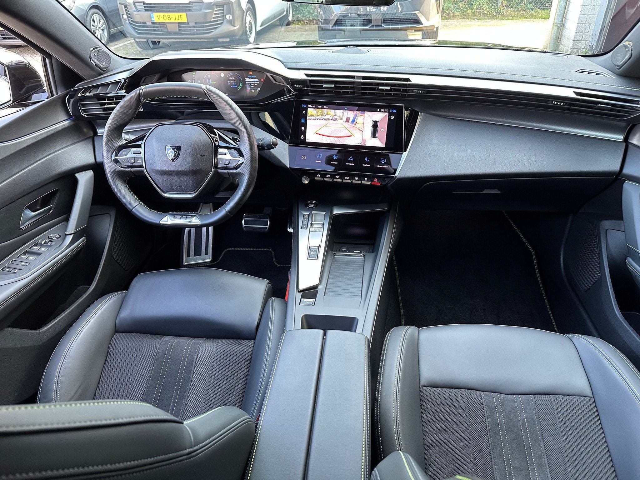 Peugeot 308 1.6 Plug-in Hybrid 180 GT | Elek. Stoelen | Navi, 12 maanden, 77 km/l, Gebruikt, 4 cilinders