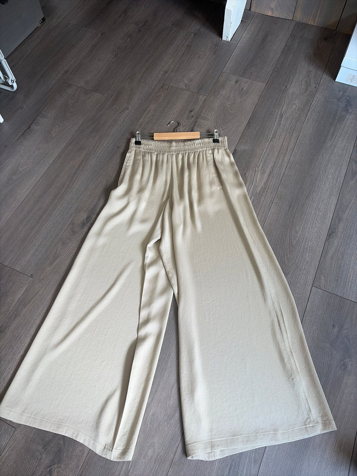 Drykorn satijnen palazzo broek - Maat 36 (S), Beige, Ophalen of Verzenden, Maat 36 (S), Lang