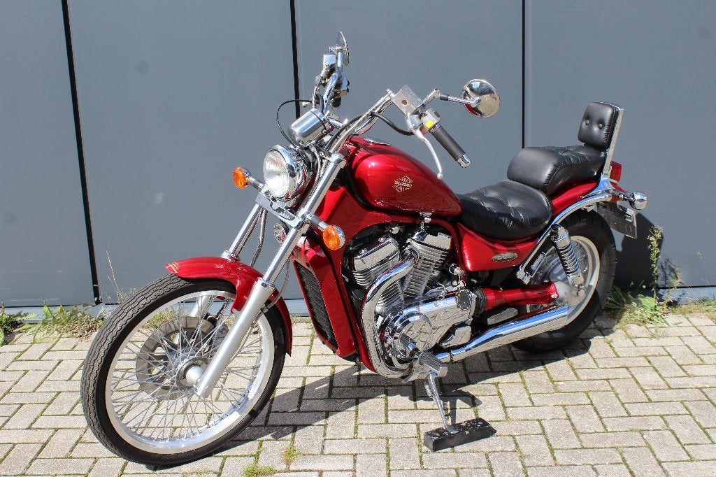 Suzuki VS600GL Intruder 1789 Km !! VS 600 GL 1e eigenaar A2, Motoren, 2 cilinders, Occasion, Chopper, Particulier