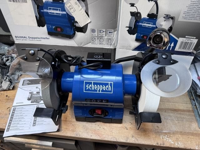 Scheppach dubbele slijpmachine BG200AL, Ophalen, Zo goed als nieuw, Minder dan 700 watt, Werkbankslijpmachine