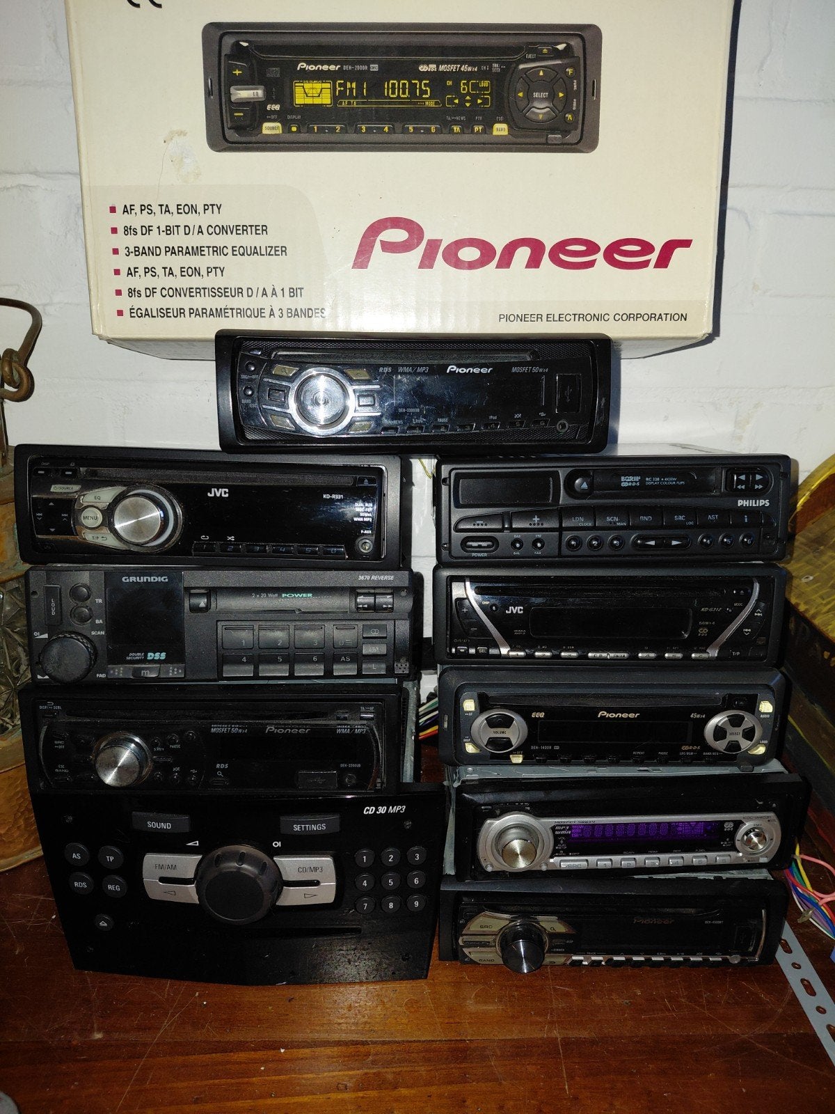 Partij autoradio's, Ophalen