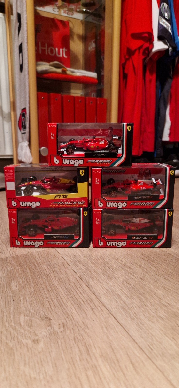 diverse ferarri f1 auto's, Hobby en Vrije tijd, Modelauto's | 1:43, Ophalen, Zo goed als nieuw, Auto, Overige merken
