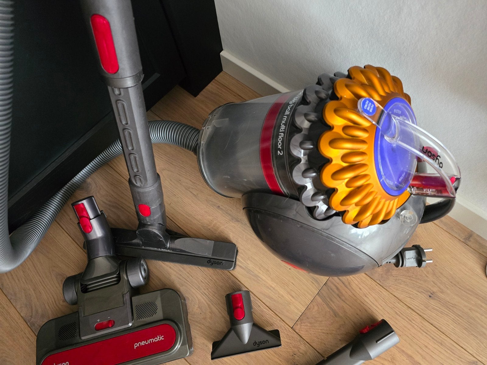 Dyson Big Ball Multi Floor 2 sledestofzuiger met accessoires, Witgoed en Apparatuur, Stofzuigers, Gebruikt, Sledestofzuiger, Dyson