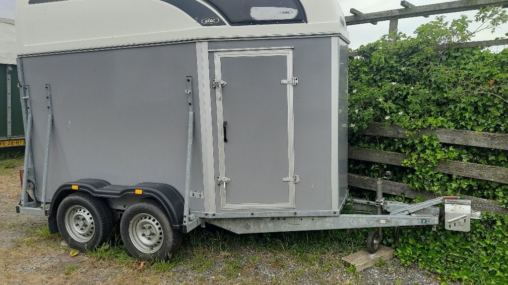 Atec 1,5 paards trailer 2006, Ophalen, Gebruikt, Hout, 1½-paards trailer