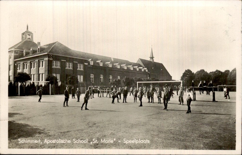 Schimmert - Apostolische School St. Marie - Speelplaats, Verzamelen, Ansichtkaarten | Nederland, Ophalen of Verzenden, 1940 tot 1960