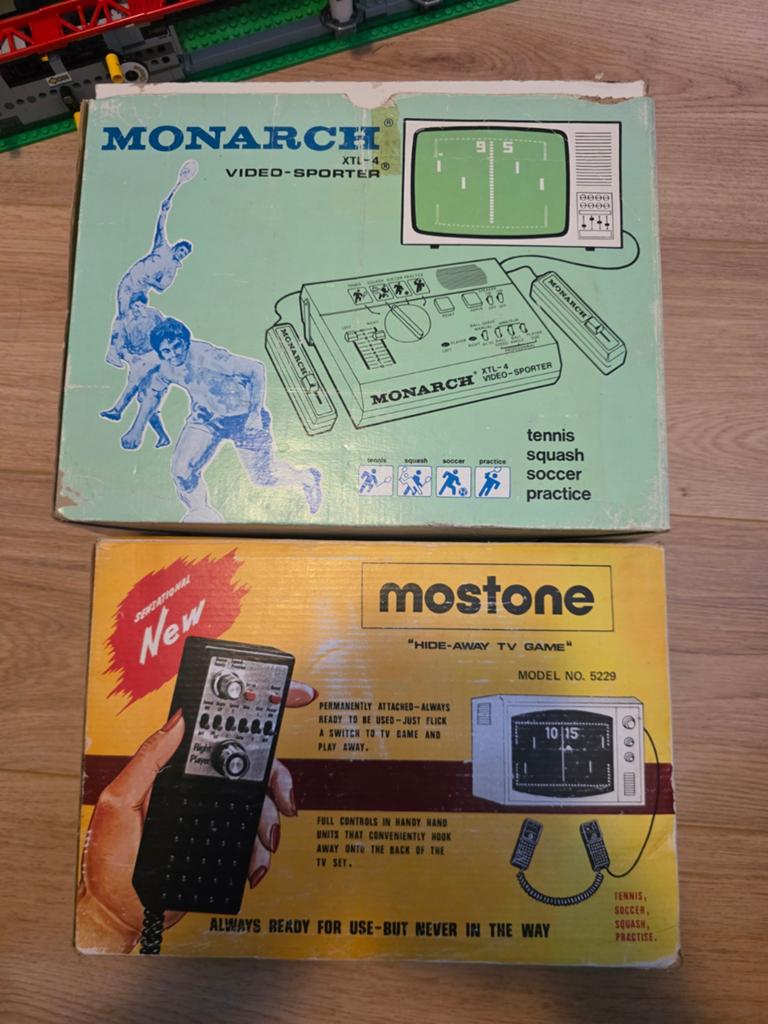 Monarch en Mostone Pong consoles in doos, Spelcomputers en Games, Spelcomputers | Overige, Ophalen of Verzenden, Overige merken