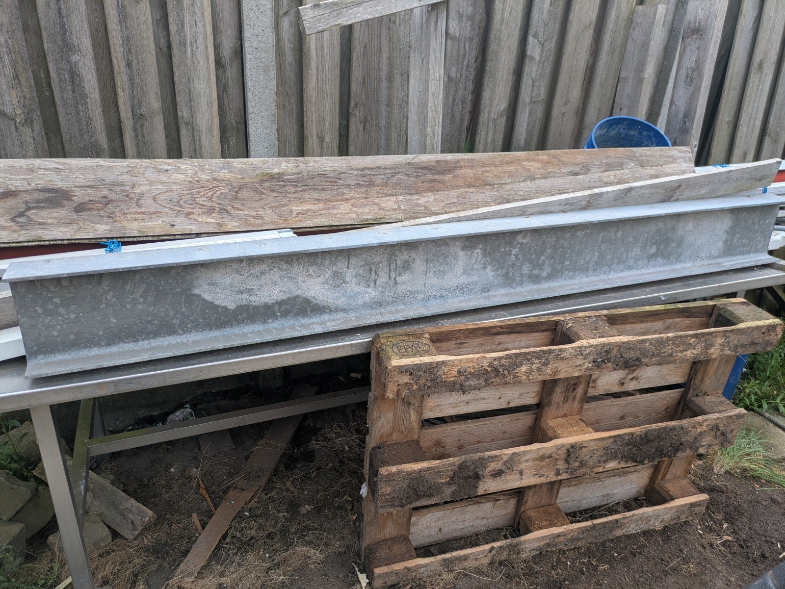 Gegalvaniseerde IPE 220 stalen balk - 230 cm lang, Doe-het-zelf en Verbouw, Metalen, Ophalen, Gebruikt, IJzer