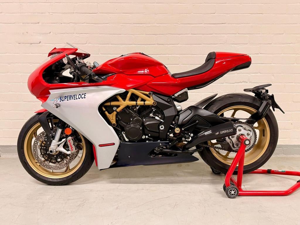 MV AGUSTA SUPERVELOCE 800 (bj 2021), Motoren, Motoren | MV Agusta, Bedrijf, Super Sport, 798 cc, Onbekend