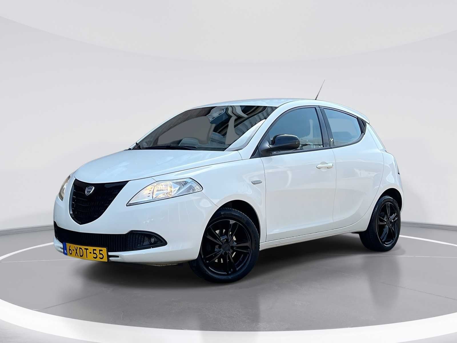 Lancia Ypsilon 0.9 TA Elefantino + 2014 | 6-XDT-55, Auto's, Lancia, Voorwielaandrijving, Gebruikt, Wit, Origineel Nederlands