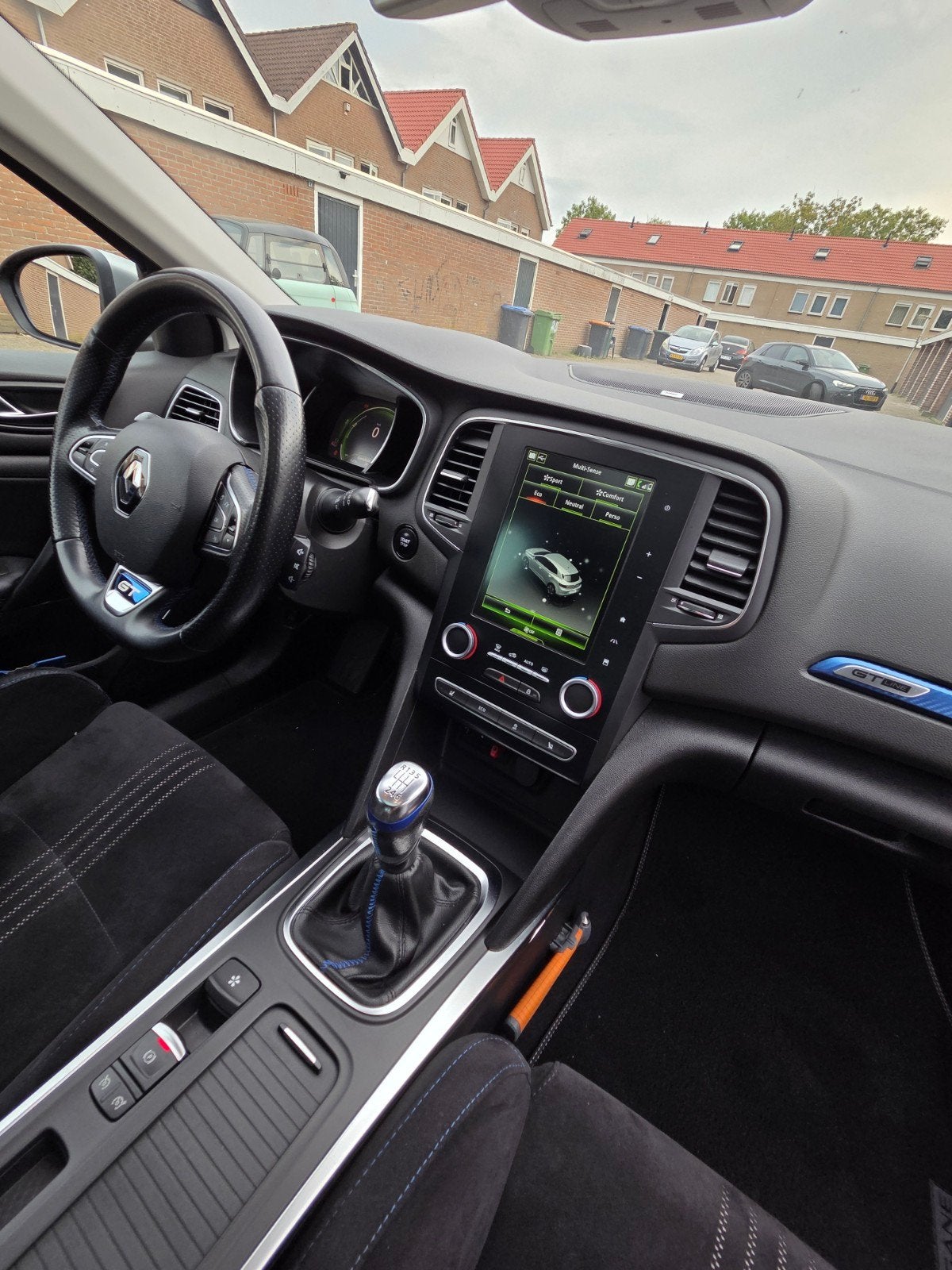 Foto 15 van Renault Mégane 1.2 16V 97KW HB 2017 Zwart
