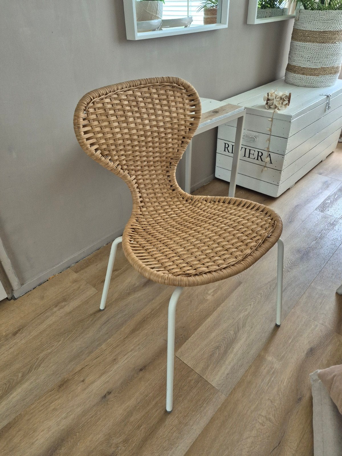 Alvsta stoel van IKEA - Rotan look met wit onderstel, Ophalen, Overige kleuren, Modern, Scandinavisch, Zo goed als nieuw