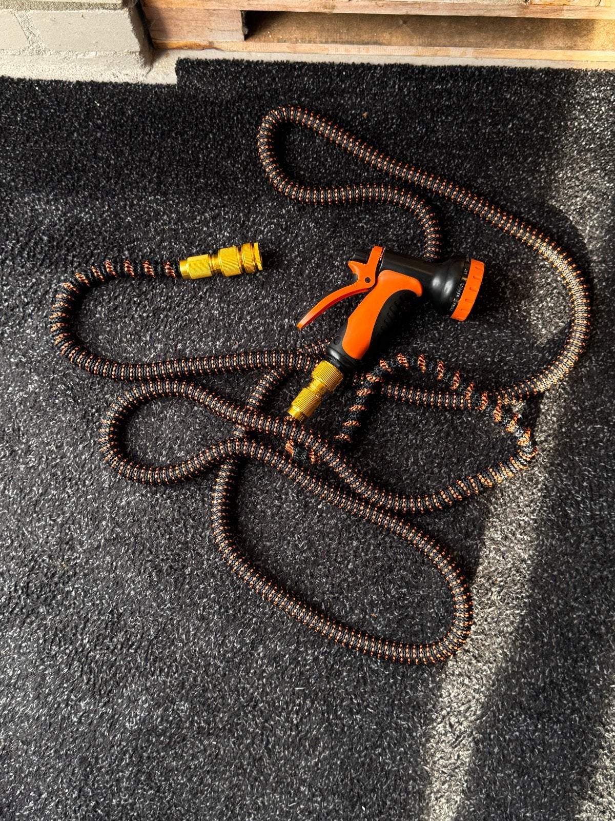 Uittrekbare Tuinslang met Sproeikop en Houder - Nieuw, Tuin en Terras, Ophalen of Verzenden, Nieuw, Tuinslang