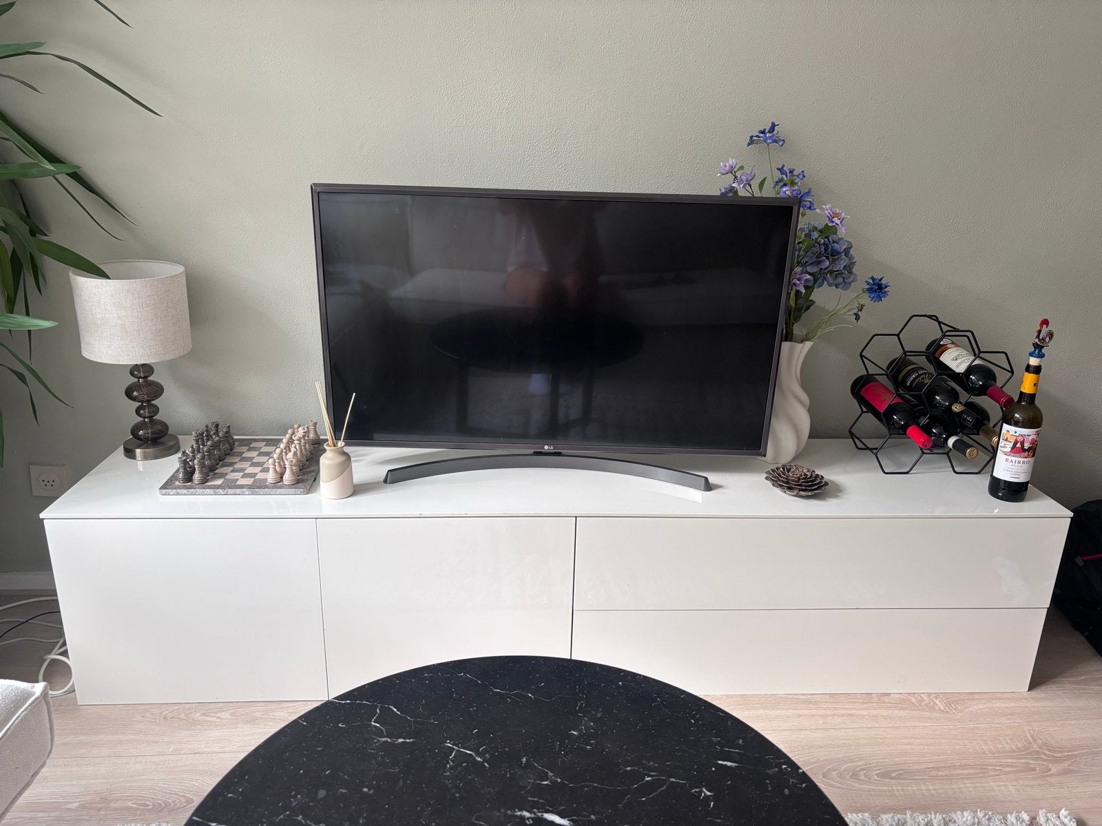 Tv meubel Besta Ikea wit, Huis en Inrichting, Kasten | Televisiemeubels, Minder dan 50 cm, 200 cm of meer, Nieuw, Ophalen of Verzenden