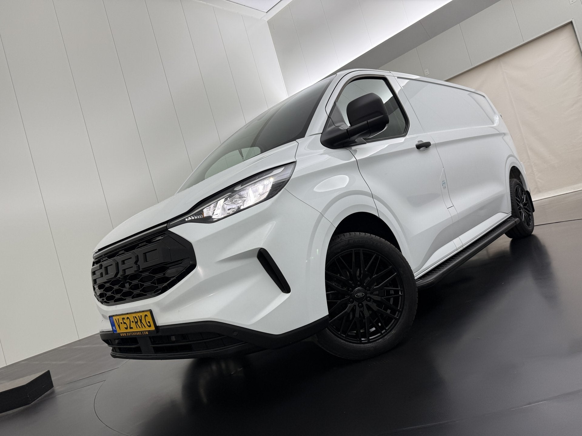 Ford Transit Custom 2.0TDCi Lang Raptor Sport | Leder | Mult, Voorwielaandrijving, 136 pk, 4 cilinders, 2800 kg
