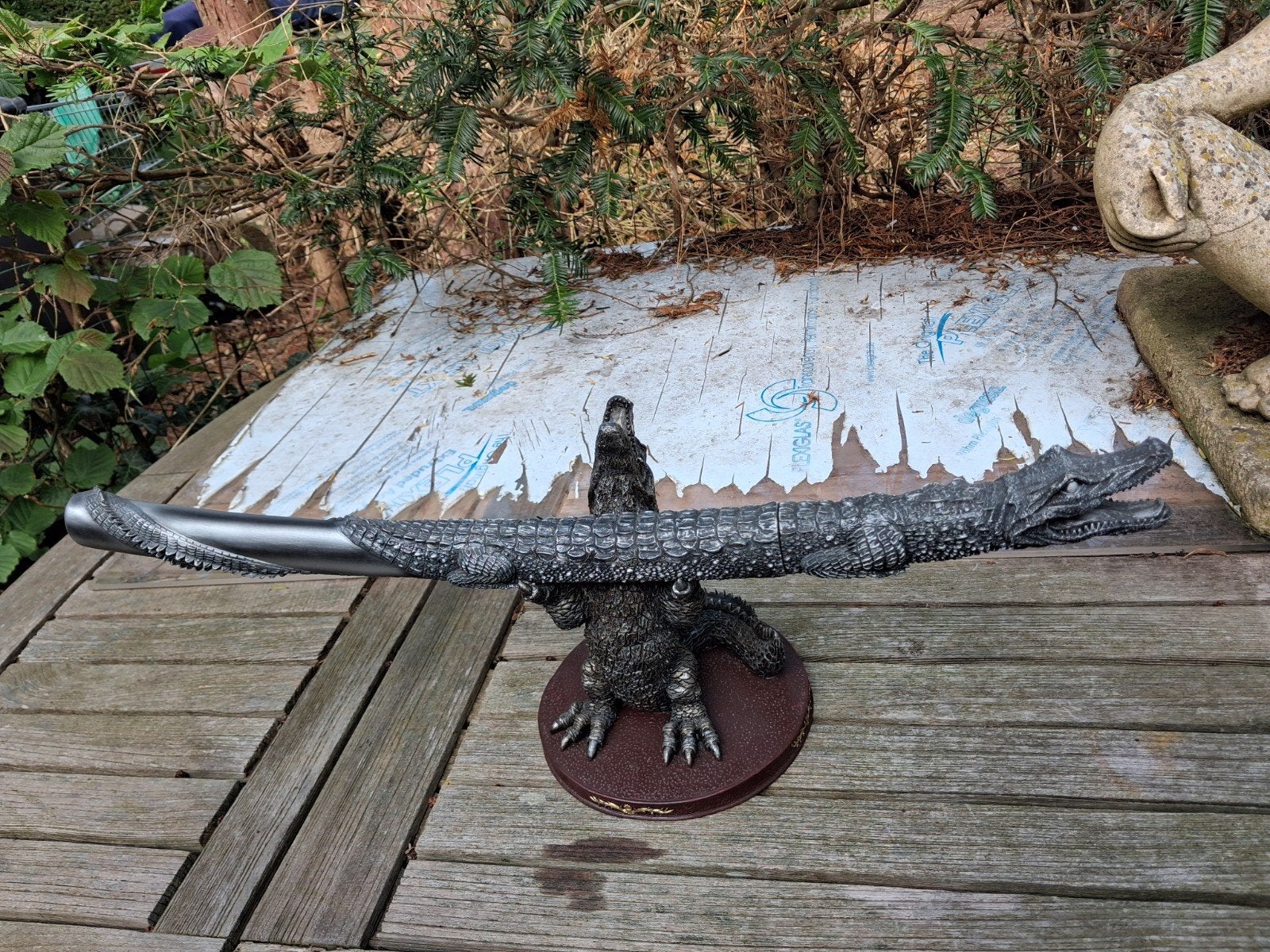 Tanto "de krokodil" op krokodillenstandaard, Verzamelen, Ophalen of Verzenden