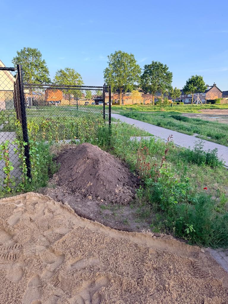 GRATIS afhalen zwart zand Erp, Tuin en Terras, Ophalen, Nieuw, Overige typen