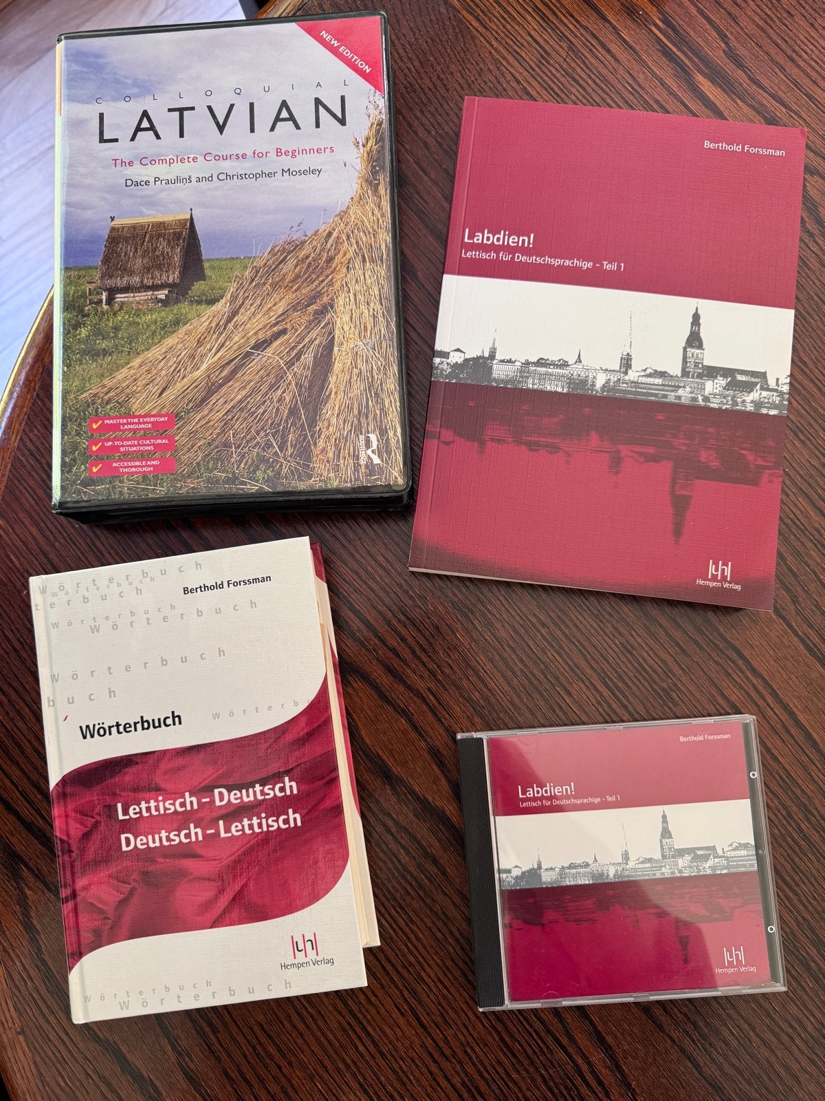 Leerboeken (ook digitaal) en woordenboek Lets - Duits, Ophalen, Zo goed als nieuw, Non-fictie