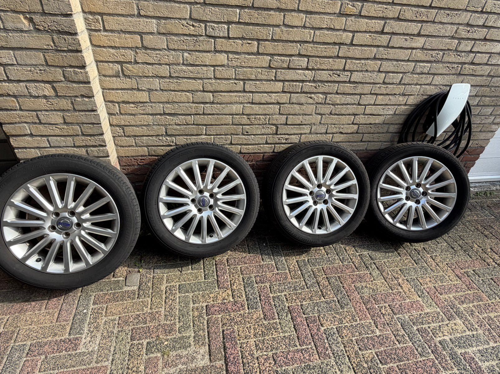 Volvo velgen | Bridgestone 225-50-17 | Mooie staat, Ophalen, Gebruikt, Banden en Velgen, 17 inch
