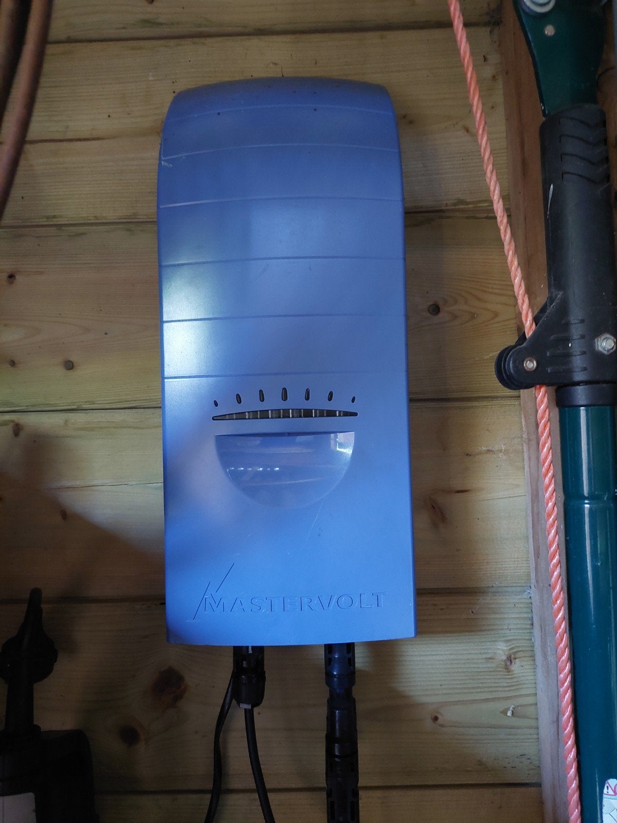 Mastervolt 600 wp setje, Doe-het-zelf en Verbouw, Overige Doe-het-zelf en Verbouw, Ophalen, Gebruikt
