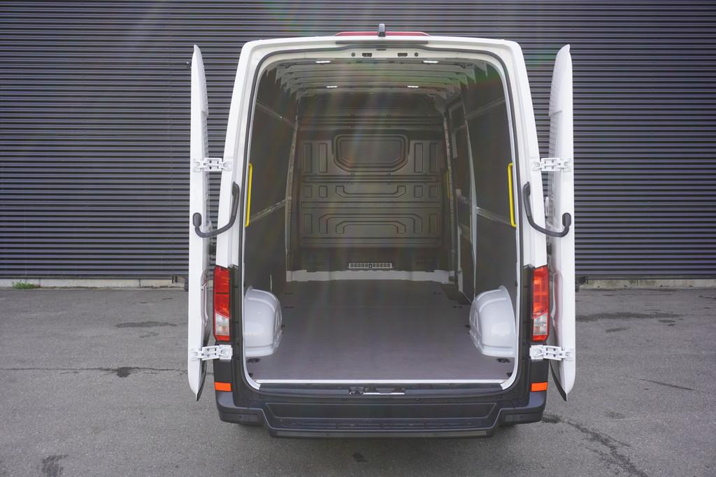 Volkswagen Crafter 35 140pk 2.0 TDI L4H3/ L3H2 Cruise contro, Stof, Gebruikt, Zwart, 4 cilinders