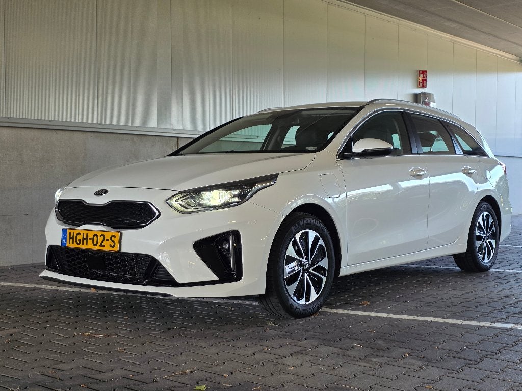 Kia Ceed SW 1.6 GDI Phev Hybride Fabrieksgarantie Trekhaak, Auto's, Zwart, Wit, Stationwagon, 1508 kg