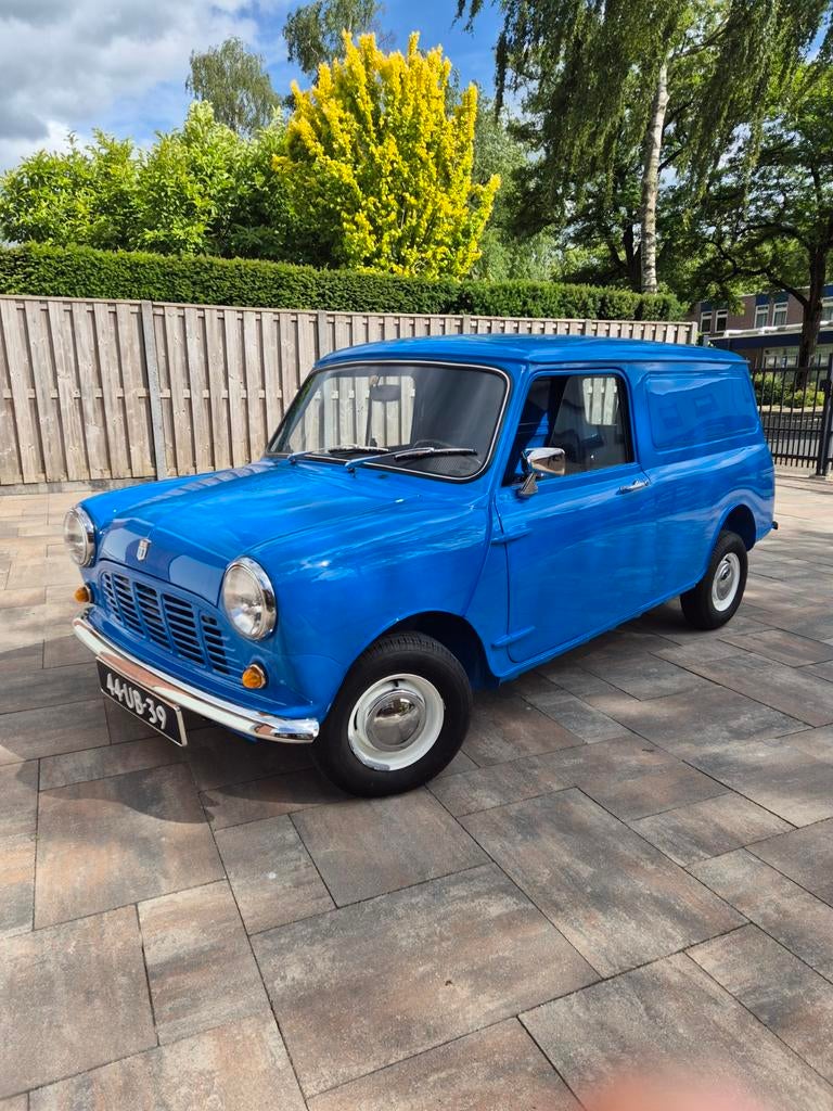 Mini VAN 1000 classic 1980, Voorwielaandrijving, Zwart, 4 cilinders, Blauw
