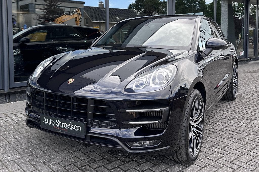 Porsche Macan 3.6 Turbo 400pk Luchtvering Leder Bose SportCh, Auto's, Porsche, Automaat, Gebruikt, Zwart, Bedrijf