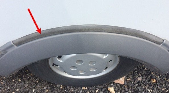 Hymer rubber tussen bumper en spatborden vervangen? hier, Ophalen of Verzenden, Nieuw