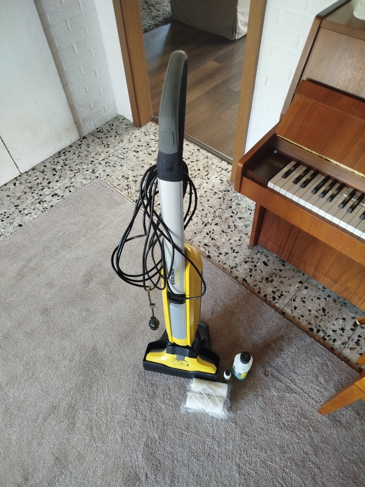 T.E.A.B. Kärcher elektrische dweil met extra set rollen, Ophalen, Gebruikt, Kärcher, Dweilfunctie