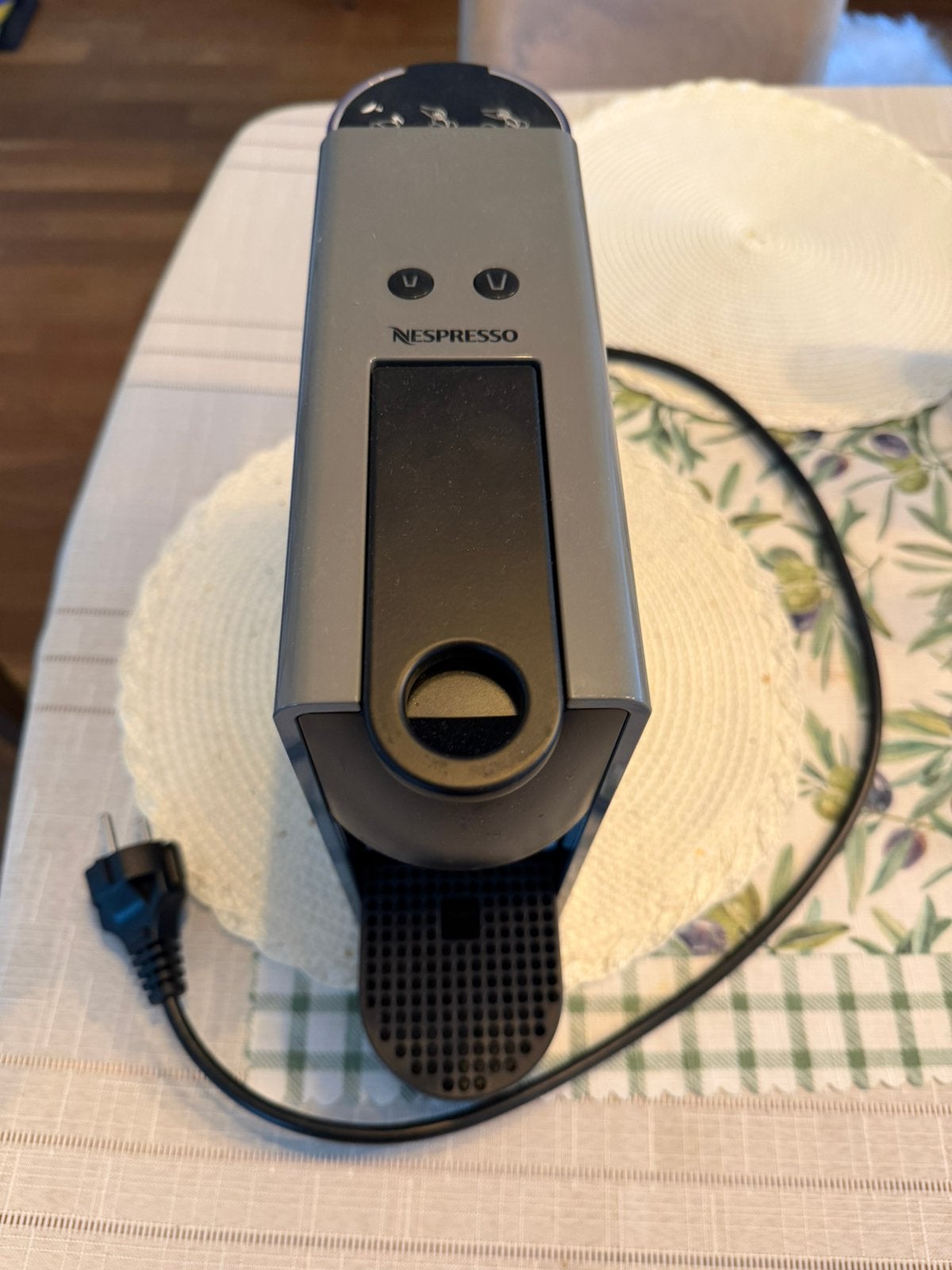 Nespresso, Witgoed en Apparatuur, Koffiemachine, Ophalen of Verzenden, Zo goed als nieuw, 4 tot 10 kopjes