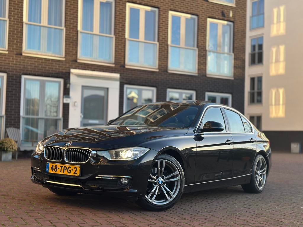 BMW 320D *Luxury Line* |Autom.|Open dak|Xenon|Groot Navi, Auto's, BMW, Automaat, 745 kg, Achterwielaandrijving, 1995 cc