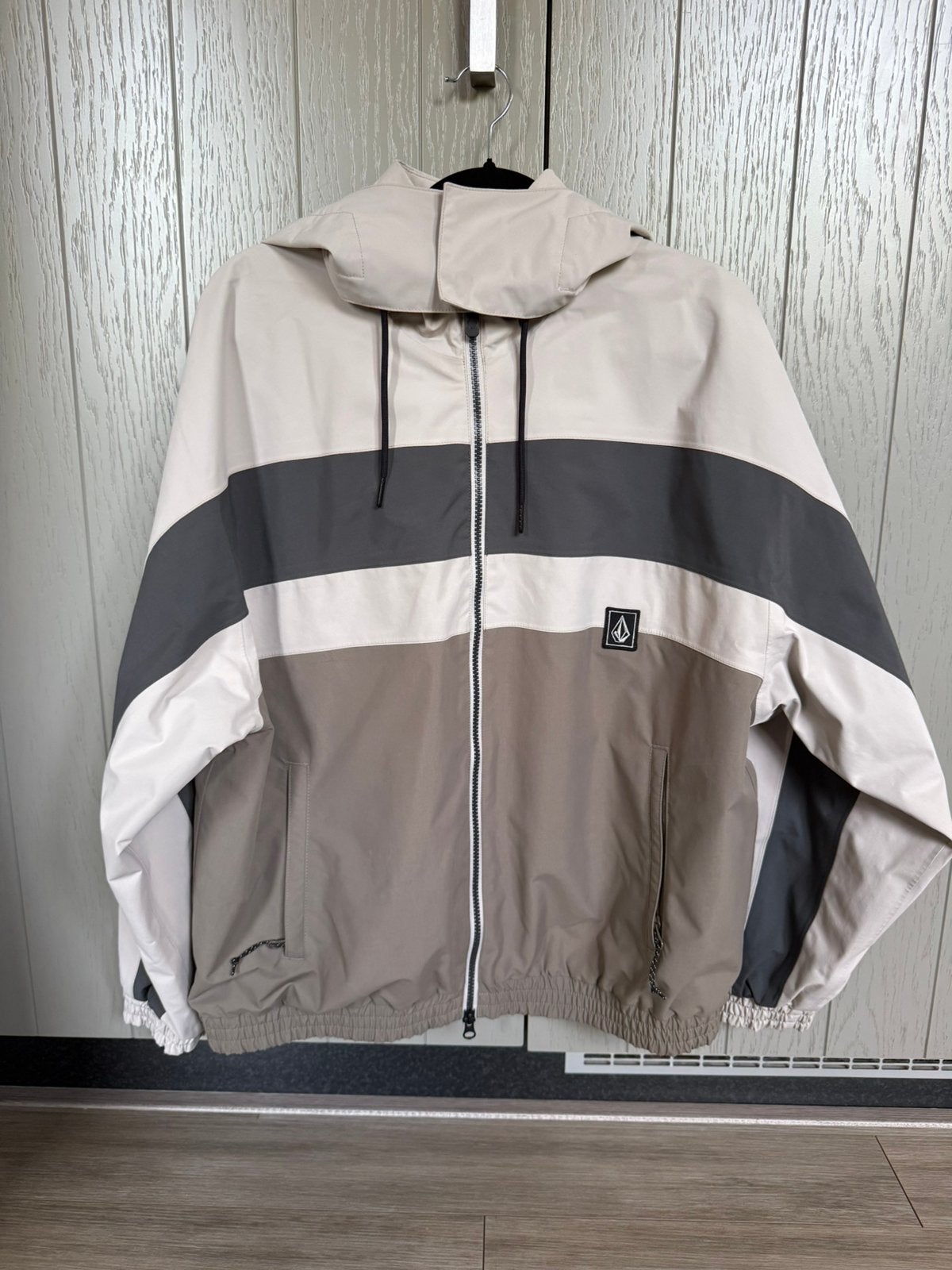 Volcom snowboard jas + broek, Kleding | Dames, Ophalen of Verzenden, Zo goed als nieuw, Maat 36 (S), Jack