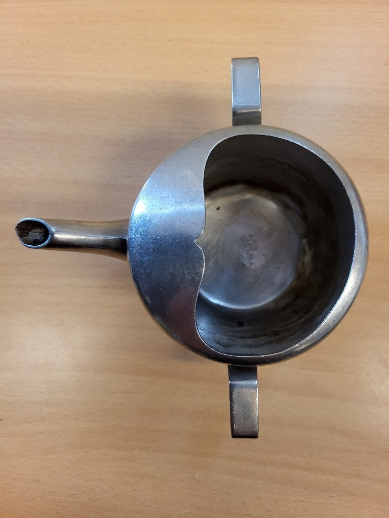 Beker met tuit.             Rvs., Ophalen of Verzenden, Gebruikt