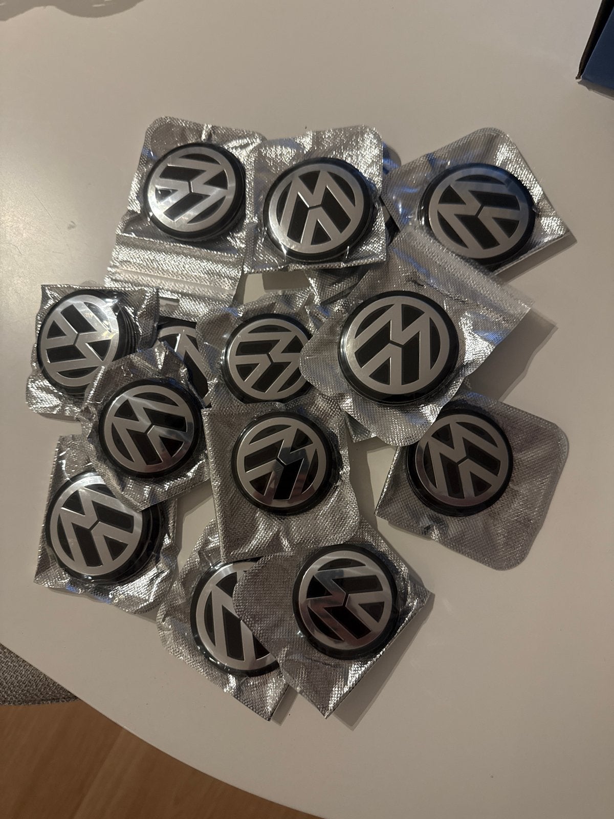 Nieuwe Volkswagen wieldoppen / naafdoppen (set), Ophalen of Verzenden, Nieuw