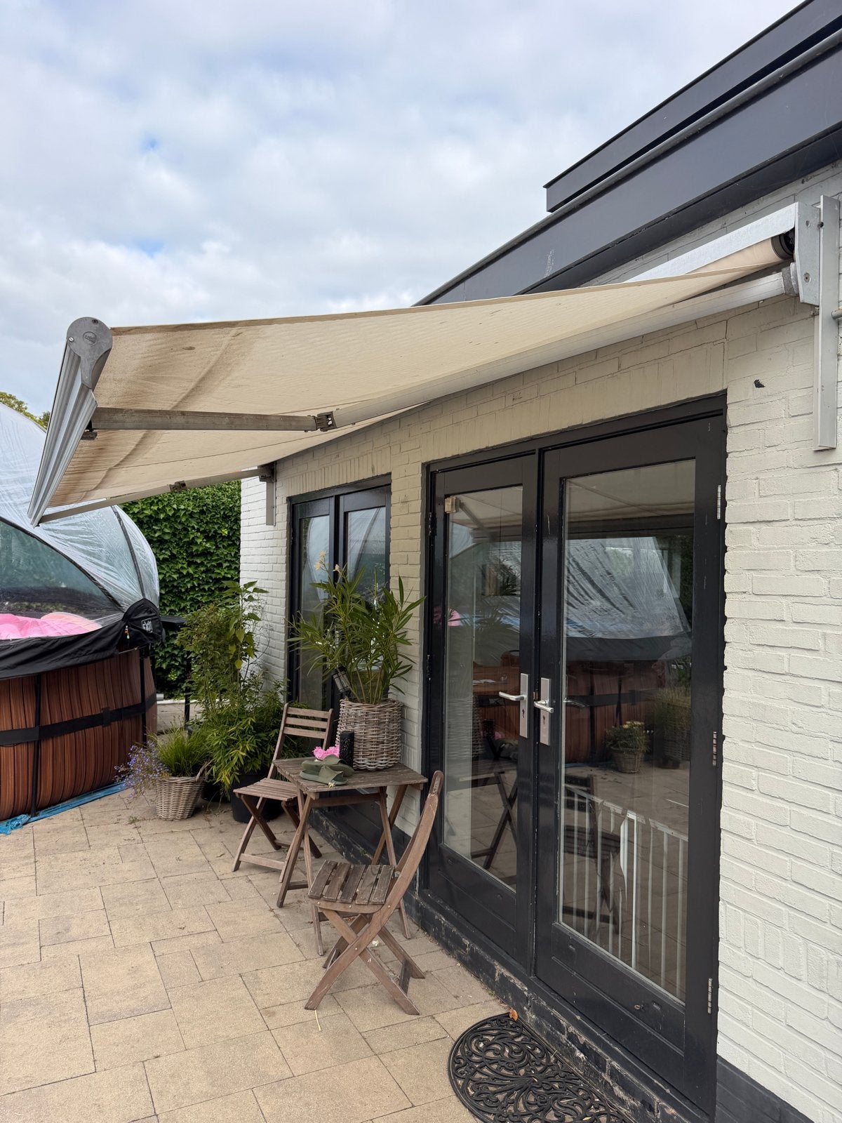 Elektrisch Zonnescherm 4,60m breed, uitval 2,3m, Tuin en Terras, Zonneschermen, Ophalen, Gebruikt, 450 cm of meer, Elektrisch