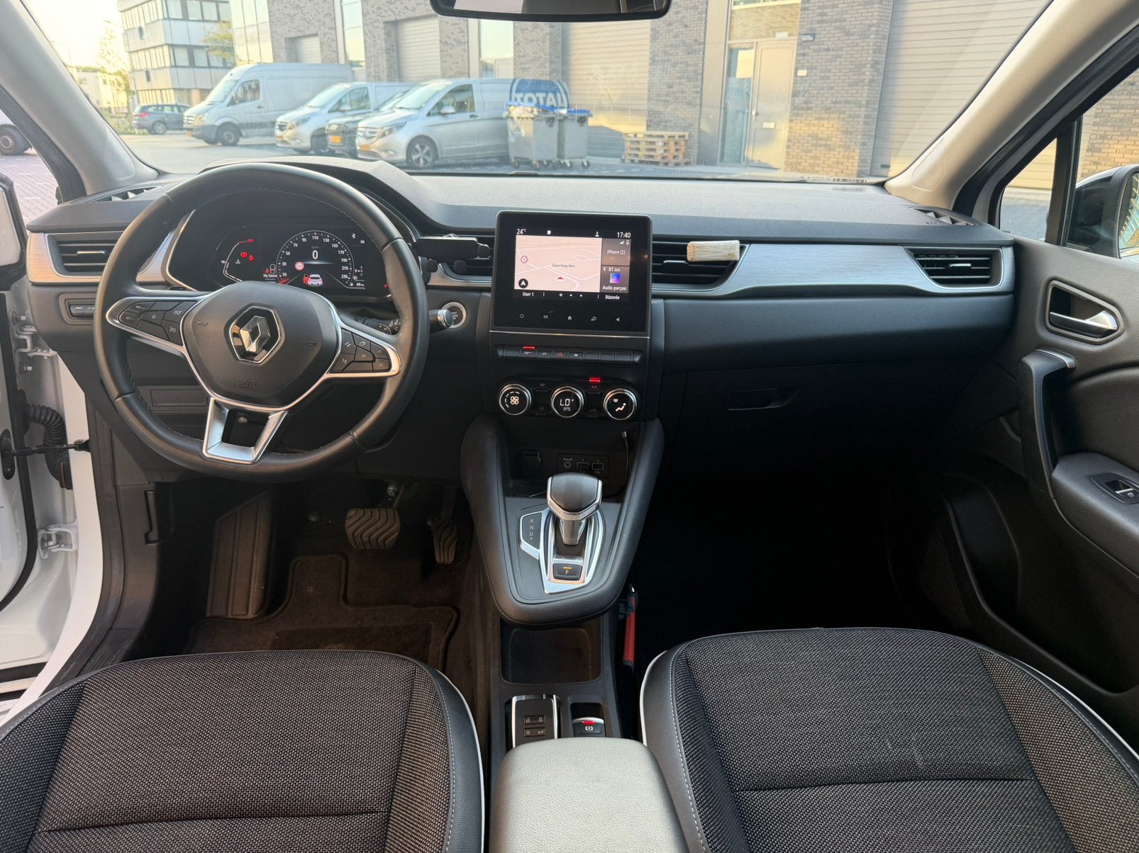 Foto 17 van Renault Captur TCe 130pk GPF EDC 2020 NAP Automaat Trekhaak