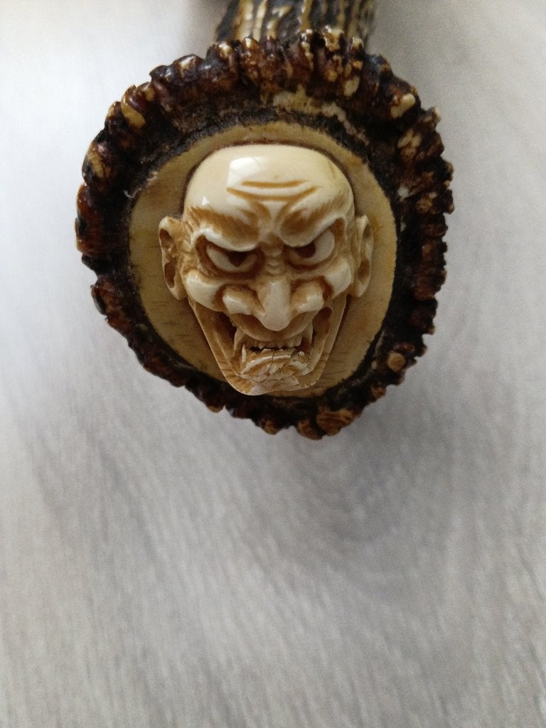 Japanse antieke wandelstok met gewei snijwerk , okimono., Natuurlijk materiaal, Overige typen, Ophalen of Verzenden, Japan