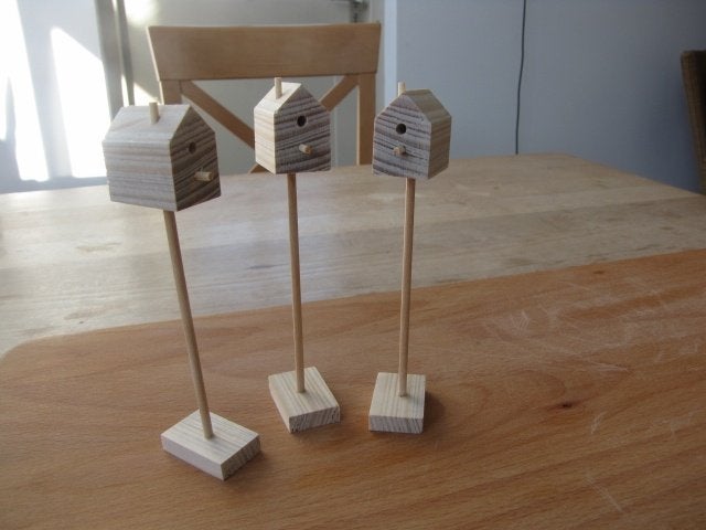 Grappige houten vogelhuisjes op poot., Ophalen of Verzenden, Nieuw, Gebruiksvoorwerp