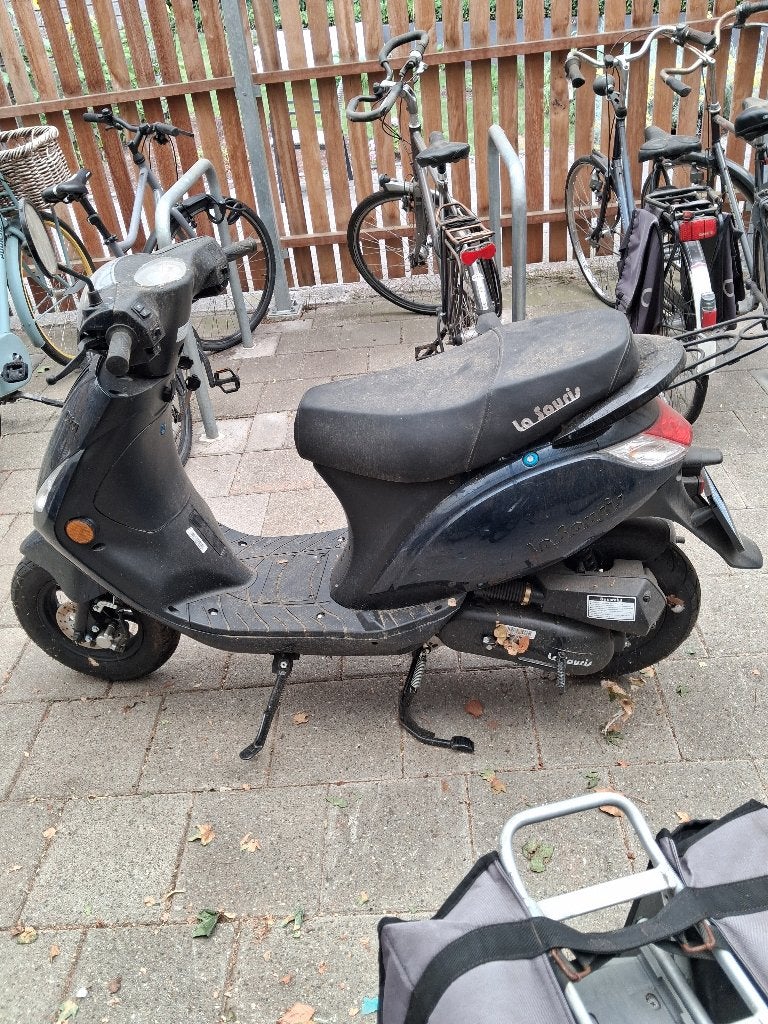 Scooter met lege accu - Ideaal voor handige klusser!, Zo goed als nieuw, Benzine, Ophalen, Overige merken
