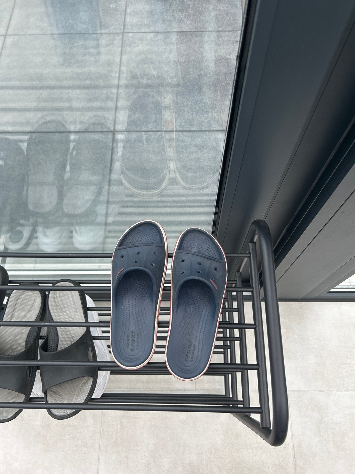 Crocs slippers maat 36/37 - Zo goed als nieuw, Kleding | Dames, Schoenen, Ophalen, Zo goed als nieuw, Blauw, Slippers