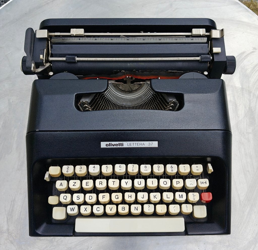 Vintage Typemachine Olivetti Lettera 37 zwart, Diversen, Typemachines, Ophalen of Verzenden, Zo goed als nieuw