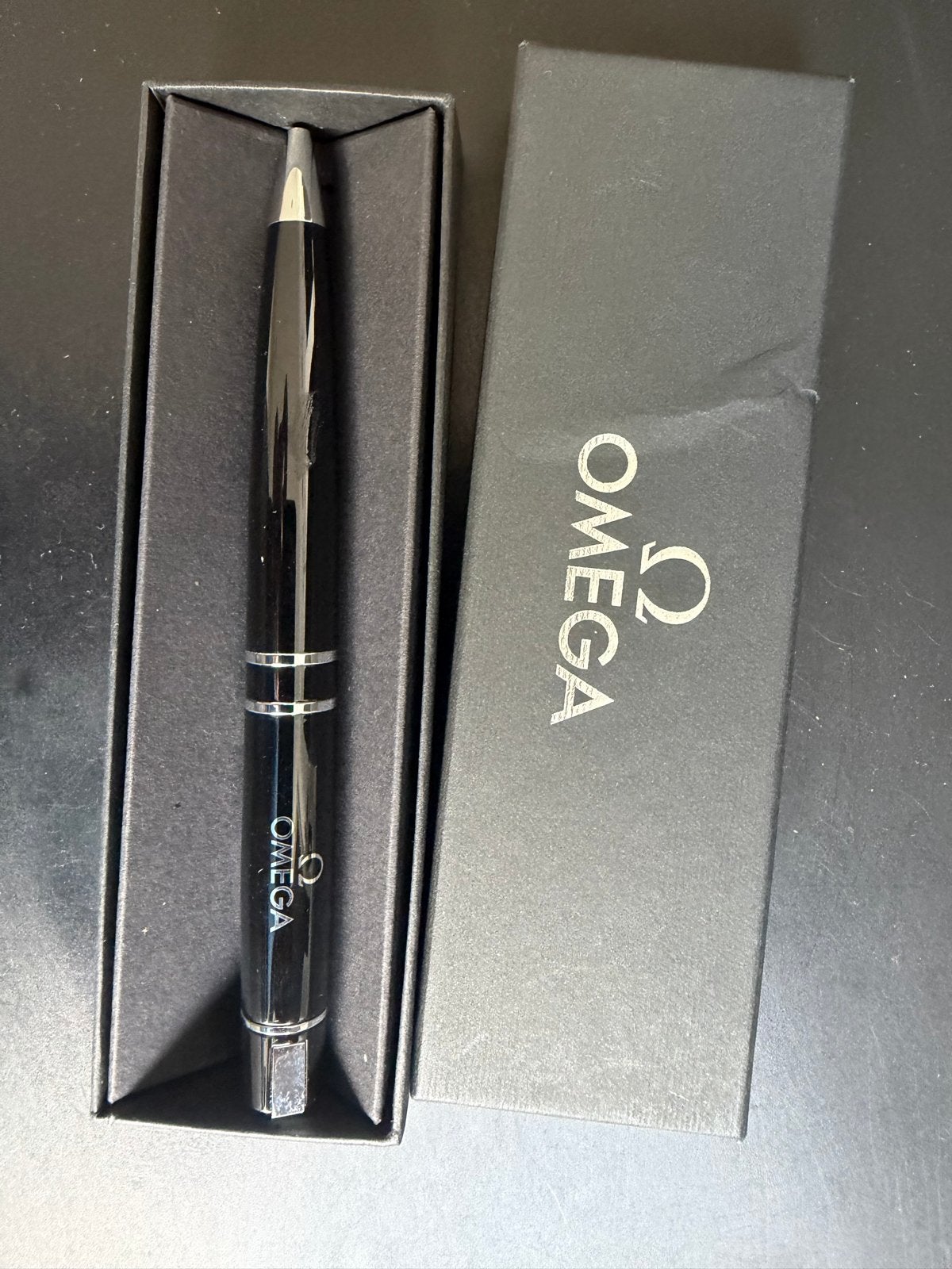Balpen origineel uitgegeven door horloge merk omega, Overige merken, Balpen, Met doosje, Ophalen of Verzenden