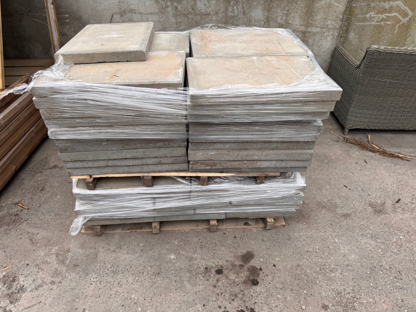 Kort gebruikte tegels te koop!, Tuin en Terras, Tegels en Klinkers, Ophalen, Zo goed als nieuw, 10 m² of meer, Beton