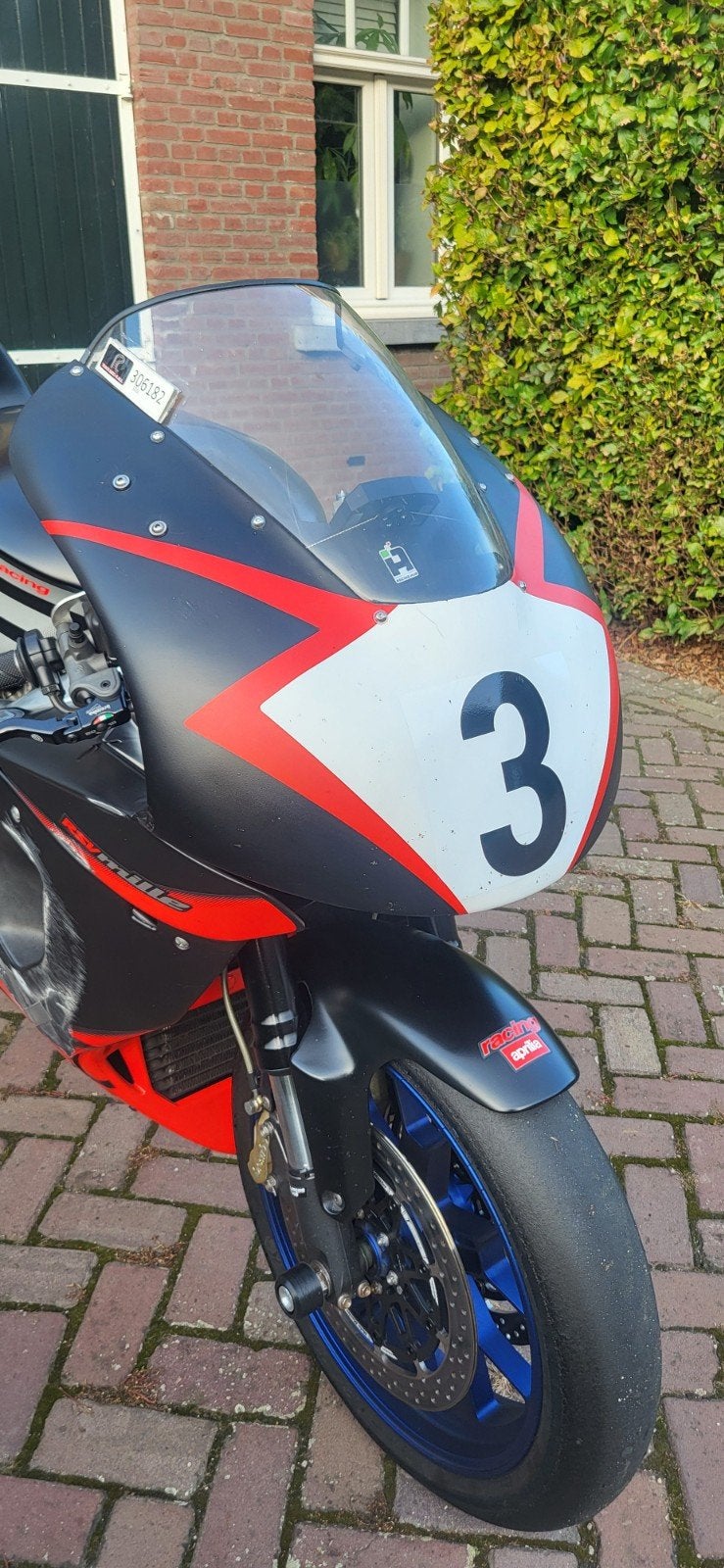 topkuip en racekontje voor aprilia rsv mille RP, Ophalen