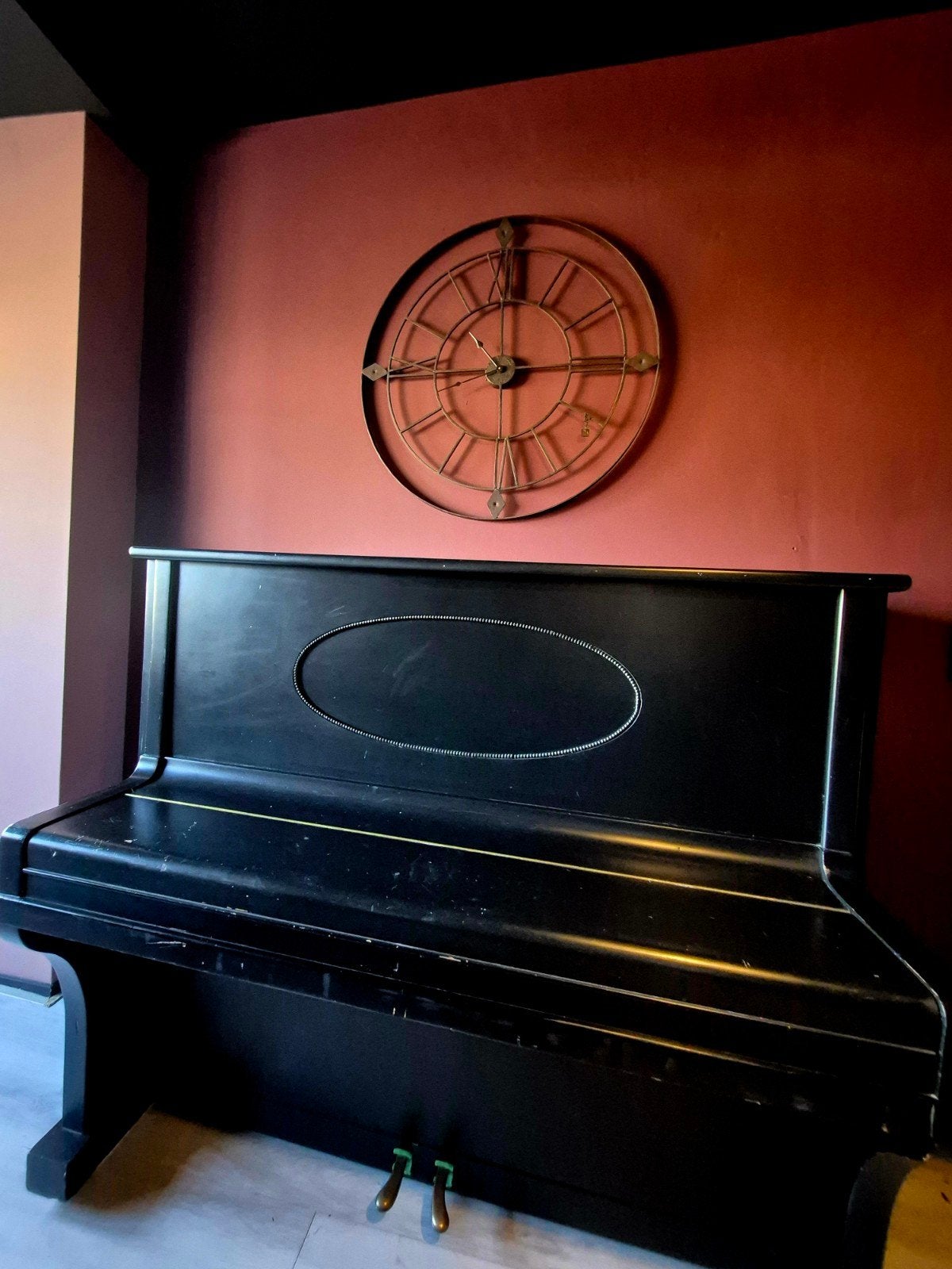 Zwarte piano met vintage kruk, Muziek en Instrumenten, Ophalen, Gebruikt, Zwart