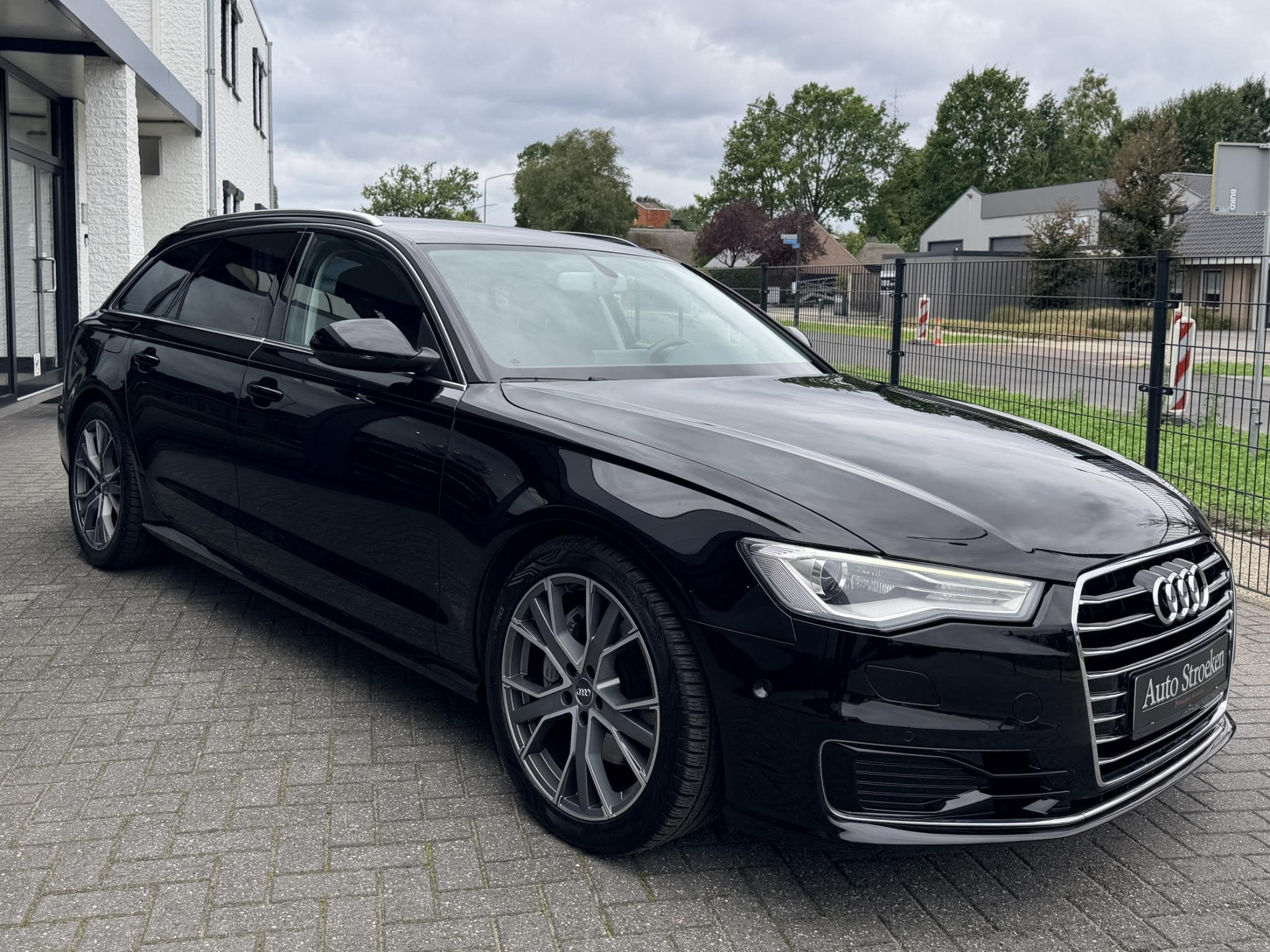 Audi A6 Avant 2.0 TFSI 252pk Facelift model / Nette auto, Auto's, Gebruikt, Euro 6, Zwart, 5 stoelen