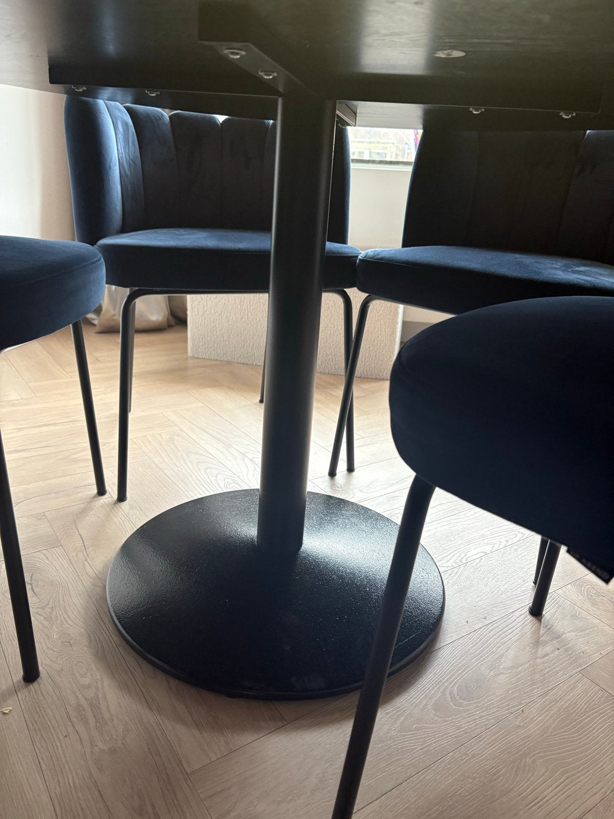 Eettafel van de Arend - Rond, 120x120 cm, lichte schade, Huis en Inrichting, Tafels | Eettafels, Ophalen, Gebruikt, Rond, 100 tot 150 cm