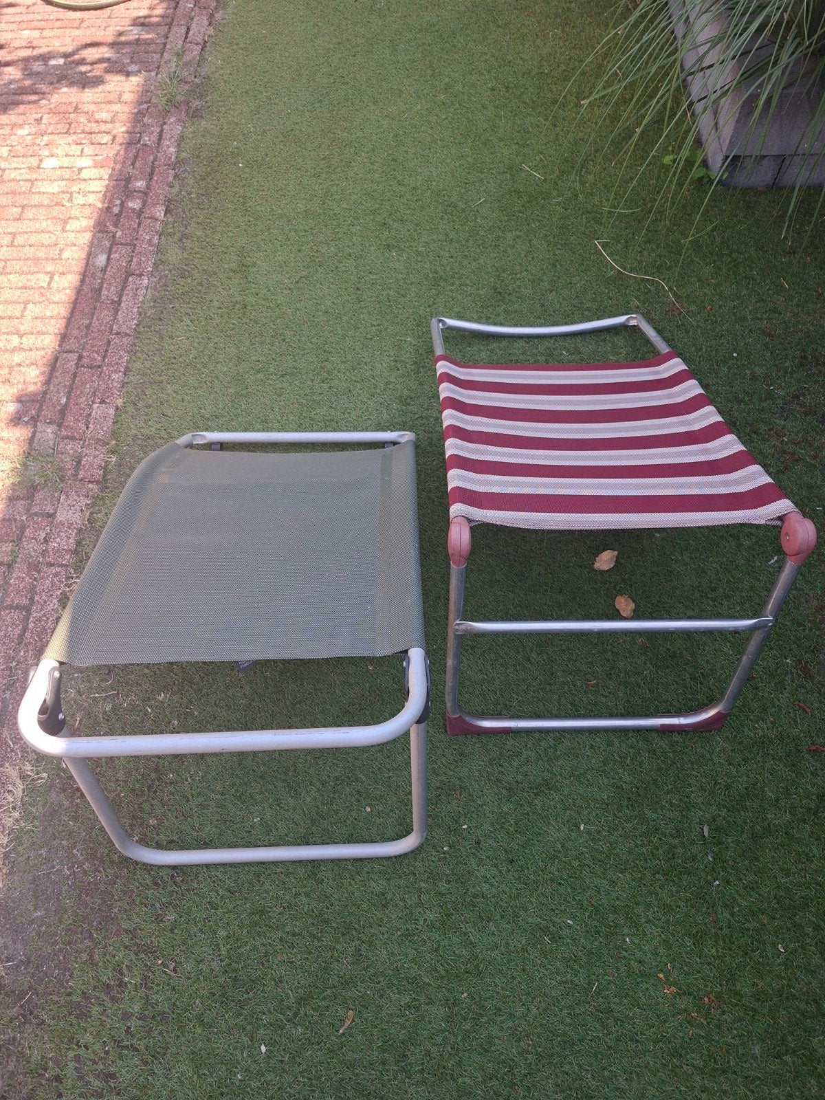 Voetenbankjes: 2x Human Nature, 1x Crespo, Ophalen, Gebruikt, Campingmeubel-accessoire