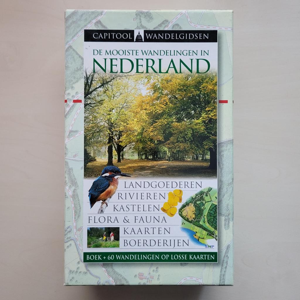 Capitool De Mooiste wandelingen in Nederland, Boeken, Capitool, Fiets- of Wandelgids, Ophalen of Verzenden, Zo goed als nieuw